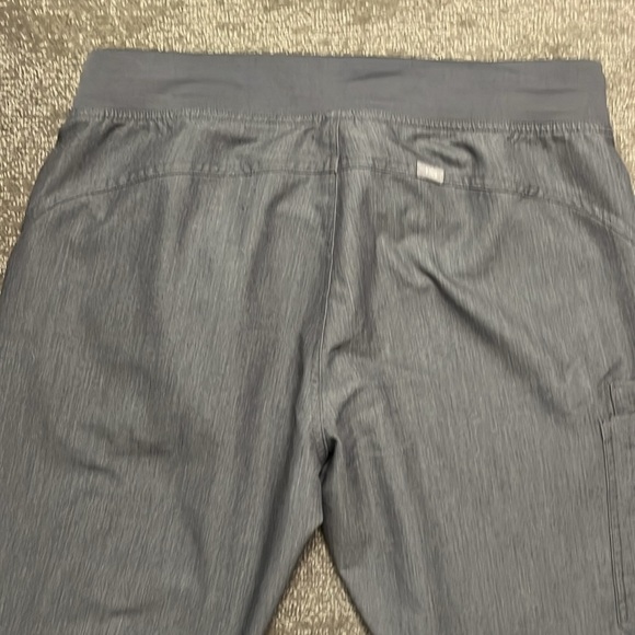 Figs Women’s Drawstring Gray Scrub Pants Size L/T - Picture 9 of 12